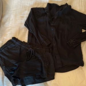 Left in Friday linen set
